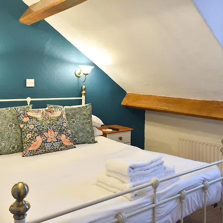 Pitcairn House-uk41255 *