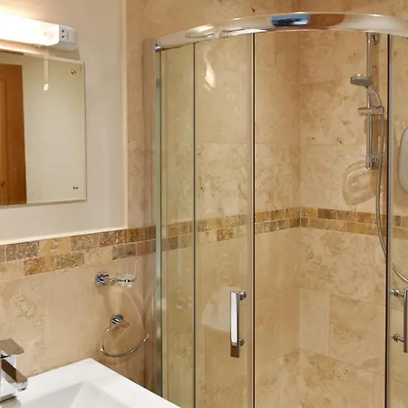 Pitcairn House-uk41255 * Keswick (Cumbria)