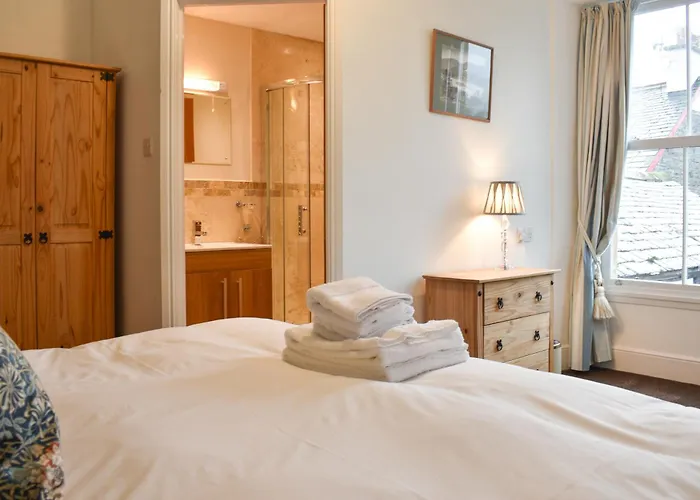 Holiday home Pitcairn House-uk41255