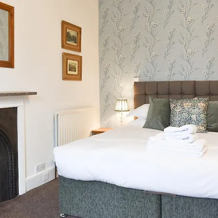 Pitcairn House-uk41255 *